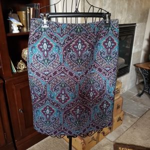 Gorgeous Talbot skirt. The colors are amazing. In excellent condition.